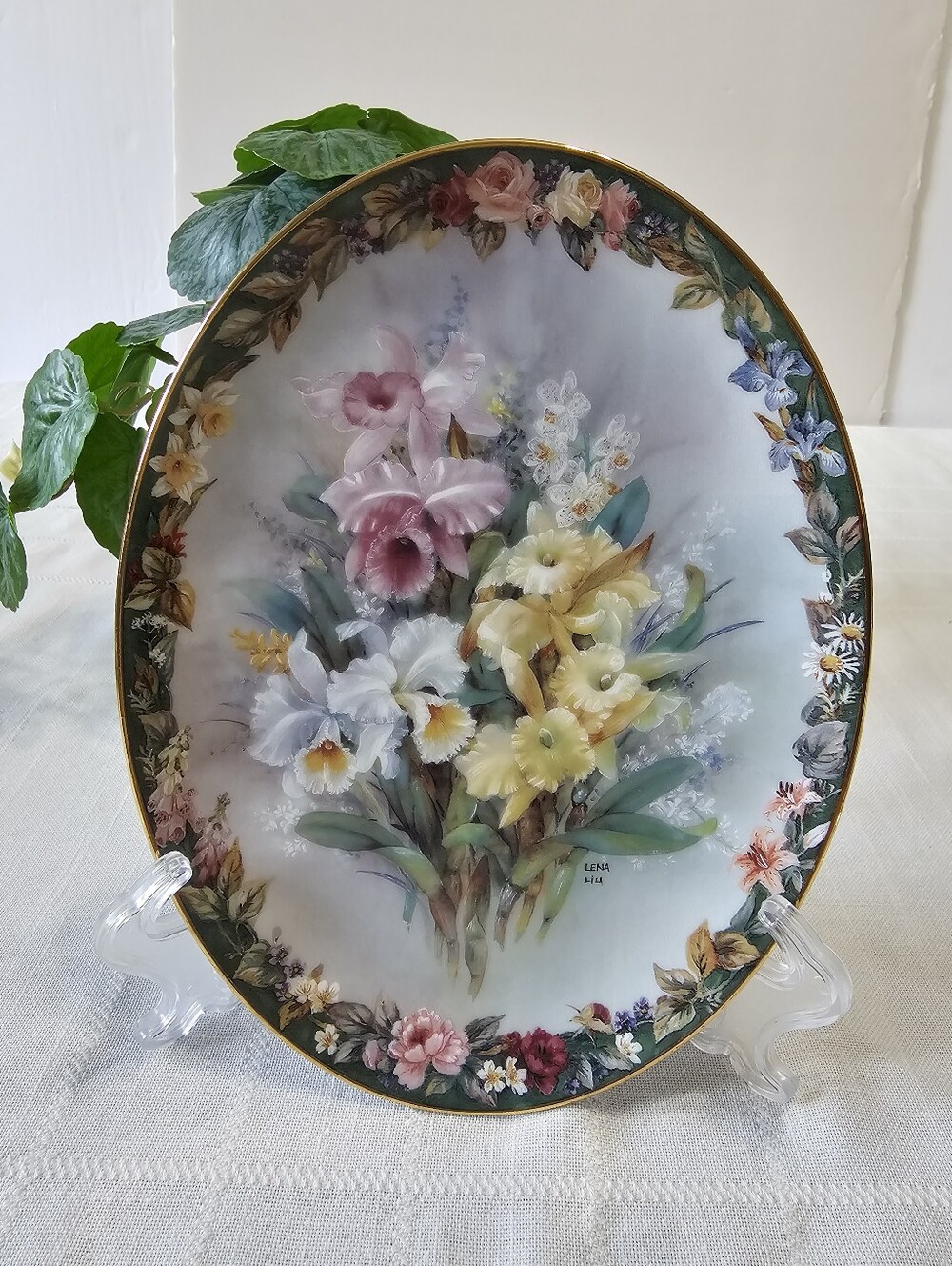 The Bradford Exchange Porcelain Collector's Oval Plate - "Exquisite"